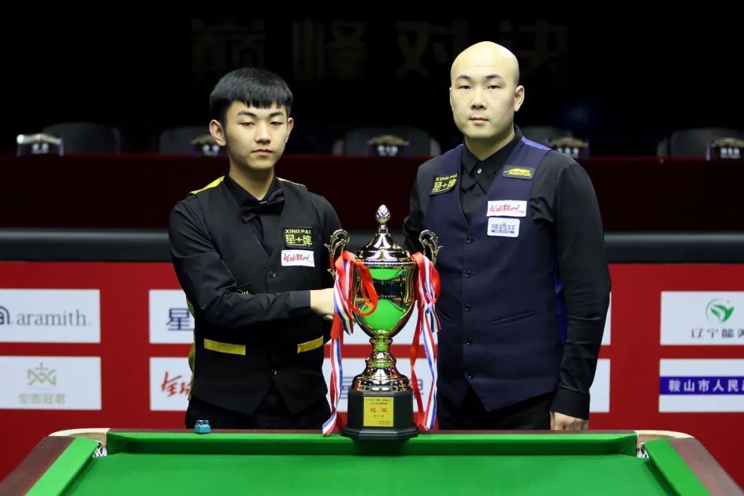 主力前锋的 主力前锋的