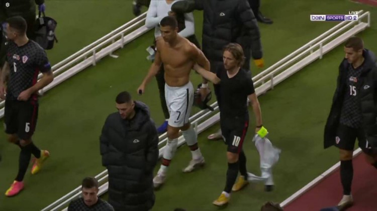 官方：摩根-罗杰斯当选PFA年度最佳年轻球员