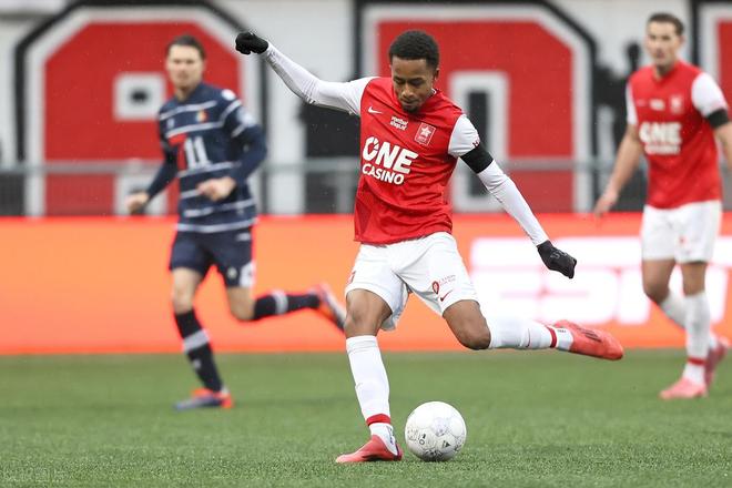 尼克斯的谨 尼克斯的谨